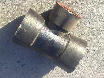 老房子高台铸铁管下水漏水怎么处理